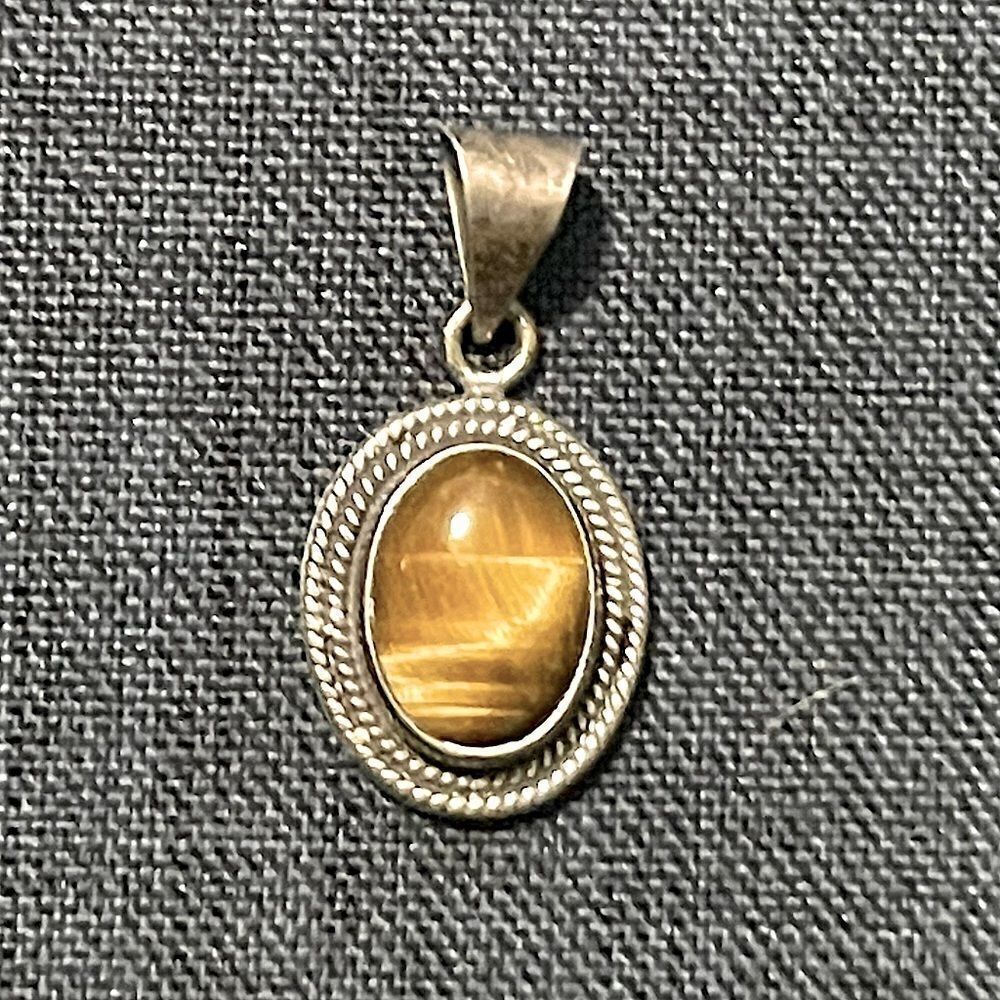Tigers Eye and Silver Pendant.